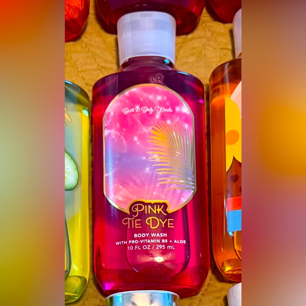 Bath & Body Works Pink Tie Dye Body Wash 10 Oz - Bright & Fruity Perfection!